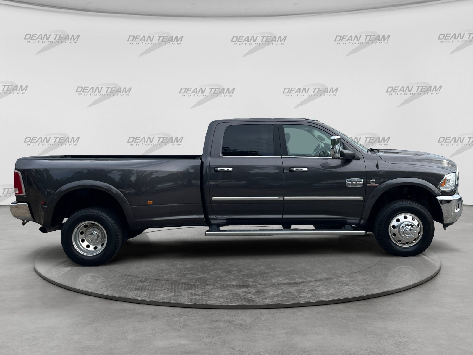 Used 2018 RAM 3500 Laramie Longhorn AWD/4WD image 8
