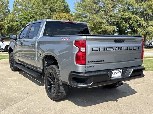 Used 2023 Chevrolet Silverado 1500 Custom Trail Boss w/ LPO, Dark Essentials Package AWD/4WD image 9
