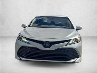 Used 2019 Toyota Camry XLE FWD video 2