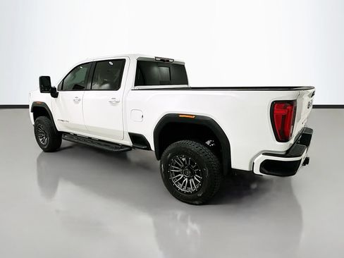 Used 2022 GMC Sierra 2500 AT4 w/ AT4 Preferred Package AWD/4WD image 5