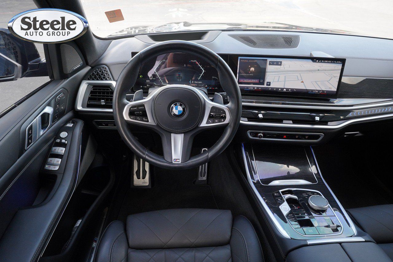 Used 2024 BMW X7 xDrive40i w/ M Sport Package AWD/4WD image 9
