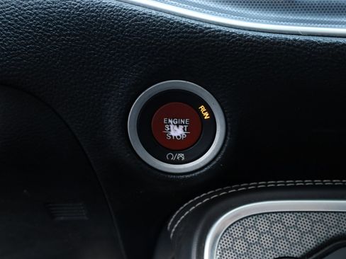 Used 2016 Dodge Challenger SRT w/ Technology Group image 40