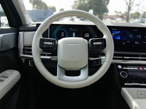 Used 2025 Hyundai Santa Fe SEL FWD image 37