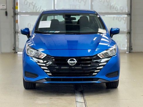 Used 2024 Nissan Versa SV FWD image 2