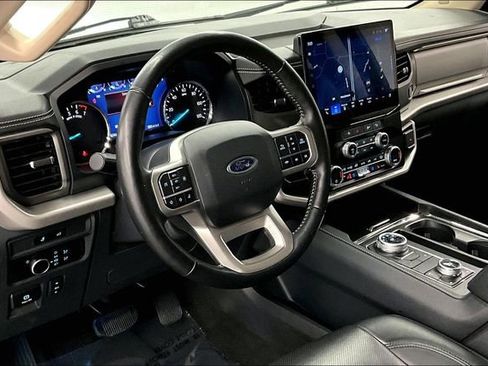 Used 2024 Ford Expedition Max XLT image 16