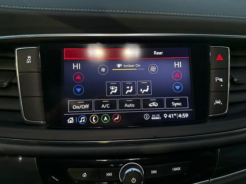 Used 2020 Buick Enclave Premium w/ Sun and Sites Package image 20