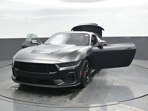 Used 2025 Ford Mustang GT Premium RWD image 49