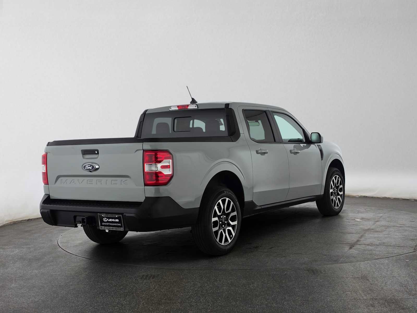 Used 2022 Ford Maverick Lariat w/ Lariat Luxury Package FWD image 3