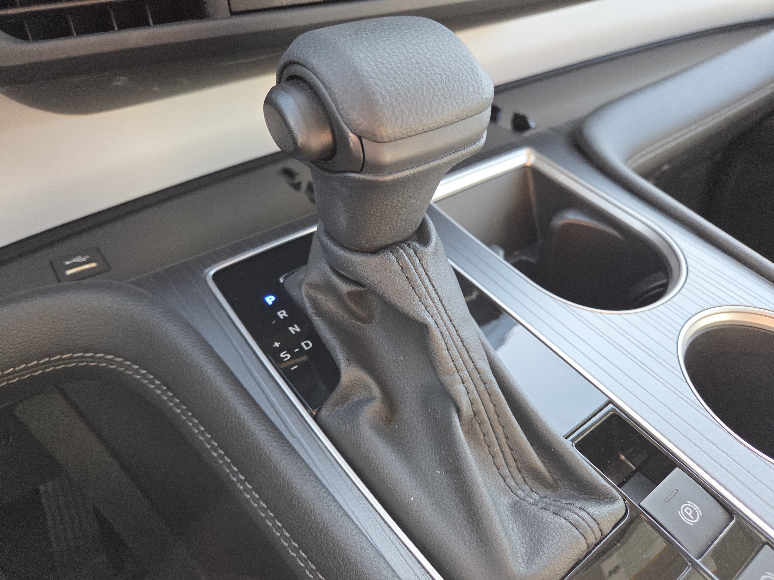 Used 2025 Toyota Sienna LE FWD image 33