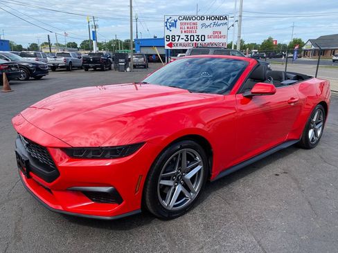 Used 2026 Ford Mustang Convertible RWD image 6