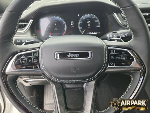 New 2025 Jeep Grand Cherokee Overland w/ Adv Protech Group III image 9