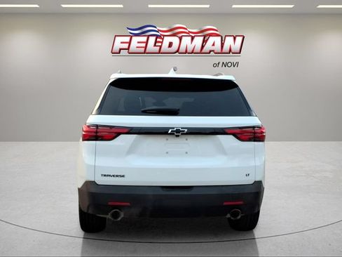 Used 2023 Chevrolet Traverse LT FWD image 4