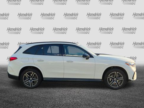 Used 2025 Mercedes-Benz GLC 300 4MATIC image 11
