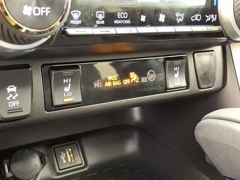 Certified 2025 Toyota RAV4 XLE w/ Convenience Package AWD/4WD image 19