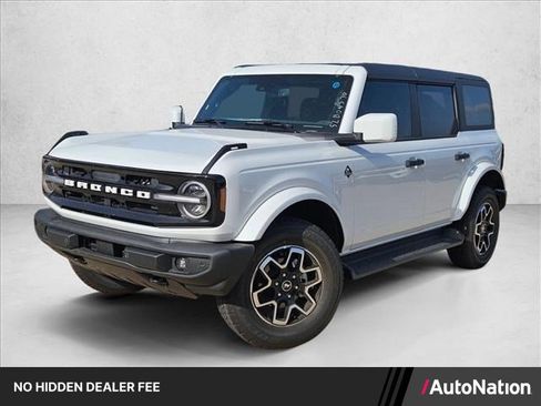 New 2026 Ford Bronco Outer Banks AWD/4WD image 1