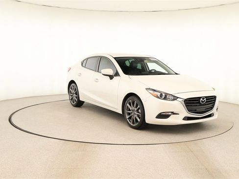Used 2018 MAZDA MAZDA3 Touring image 10