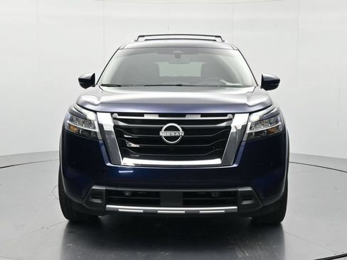 Certified 2024 Nissan Pathfinder Platinum AWD/4WD image 2