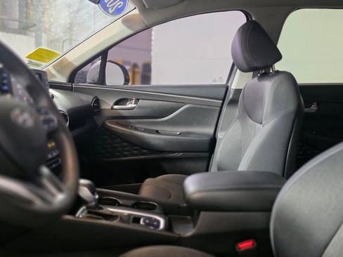 Used 2020 Hyundai Santa Fe SE image 19