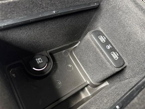 Used 2018 Dodge Charger GT image 24