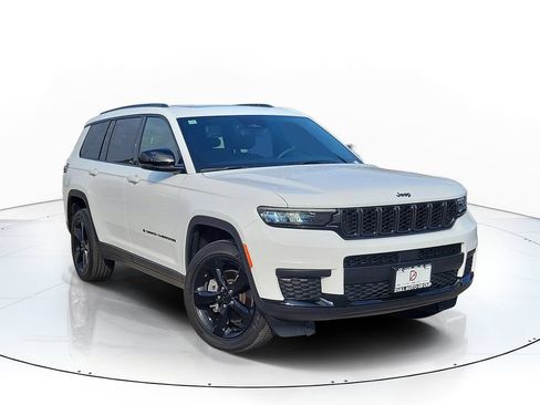Used 2024 Jeep Grand Cherokee L Altitude AWD/4WD image 1