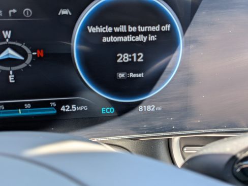 Used 2025 Hyundai Elantra SEL FWD image 26