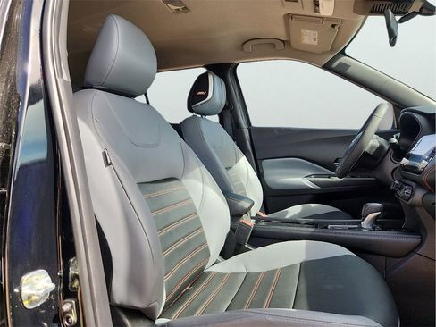 Used 2023 Nissan Kicks SR w/ SR Premium Package image 20