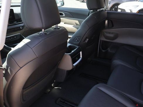 New 2026 Kia Carnival EX FWD image 13