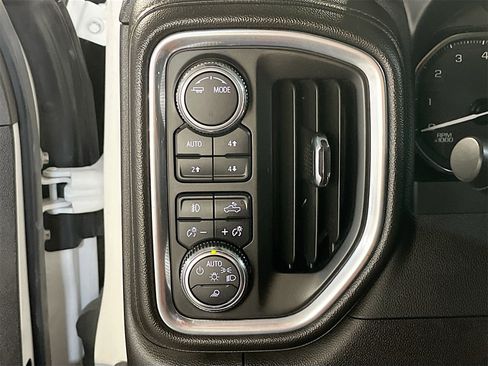 Used 2023 GMC Sierra 2500 AT4 image 10