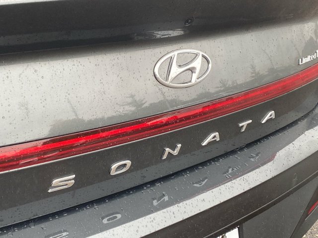 Used 2023 Hyundai Sonata Limited FWD image 32