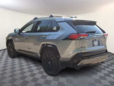 Used 2025 Toyota RAV4 SE AWD/4WD image 4