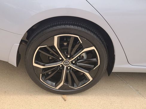 Certified 2023 Nissan Altima 2.5 SR w/ SR Premium Package AWD/4WD image 6