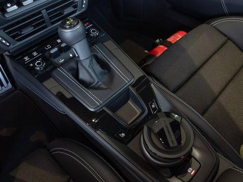 Used 2026 Porsche 911 GT3 RWD image 24