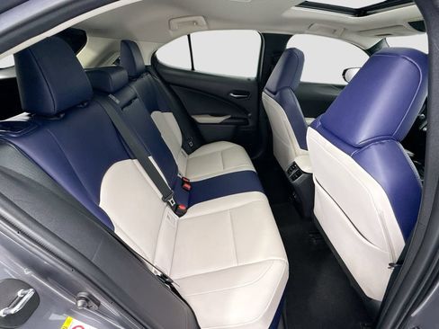Used 2019 Lexus UX 200 FWD image 20