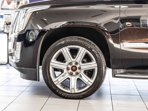 Used 2016 Cadillac Escalade ESV Premium image 9