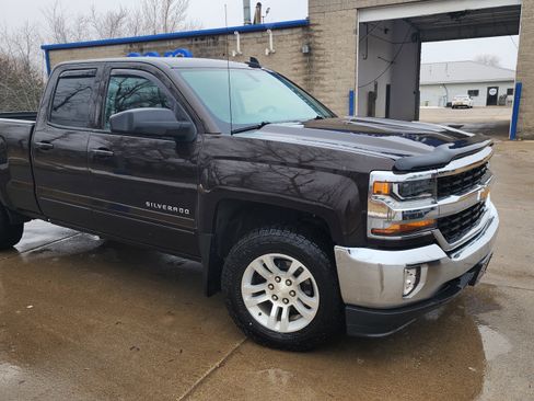Used 2019 Chevrolet Silverado 1500 LT w/ All Star Edition image 3