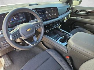 New 2026 Chevrolet Tahoe LS w/ LS Custom Edition AWD/4WD video 3