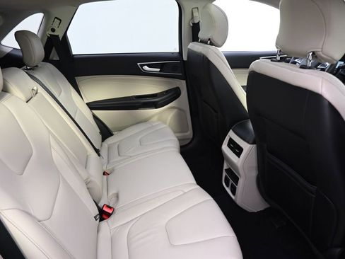 Used 2019 Ford Edge Titanium w/ Cold Weather Package AWD/4WD image 14