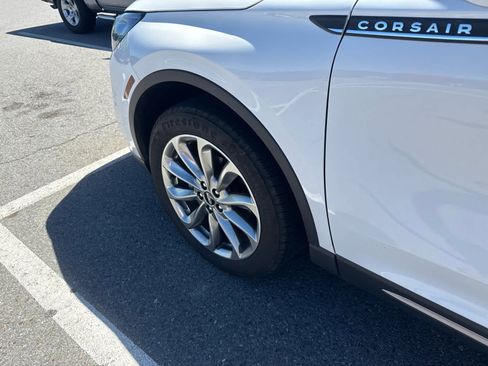 Used 2022 Lincoln Corsair FWD w/ Premium Package image 6