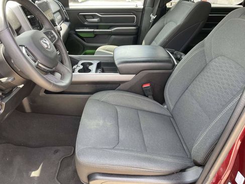Used 2025 RAM 1500 4x4 Crew Cab image 13
