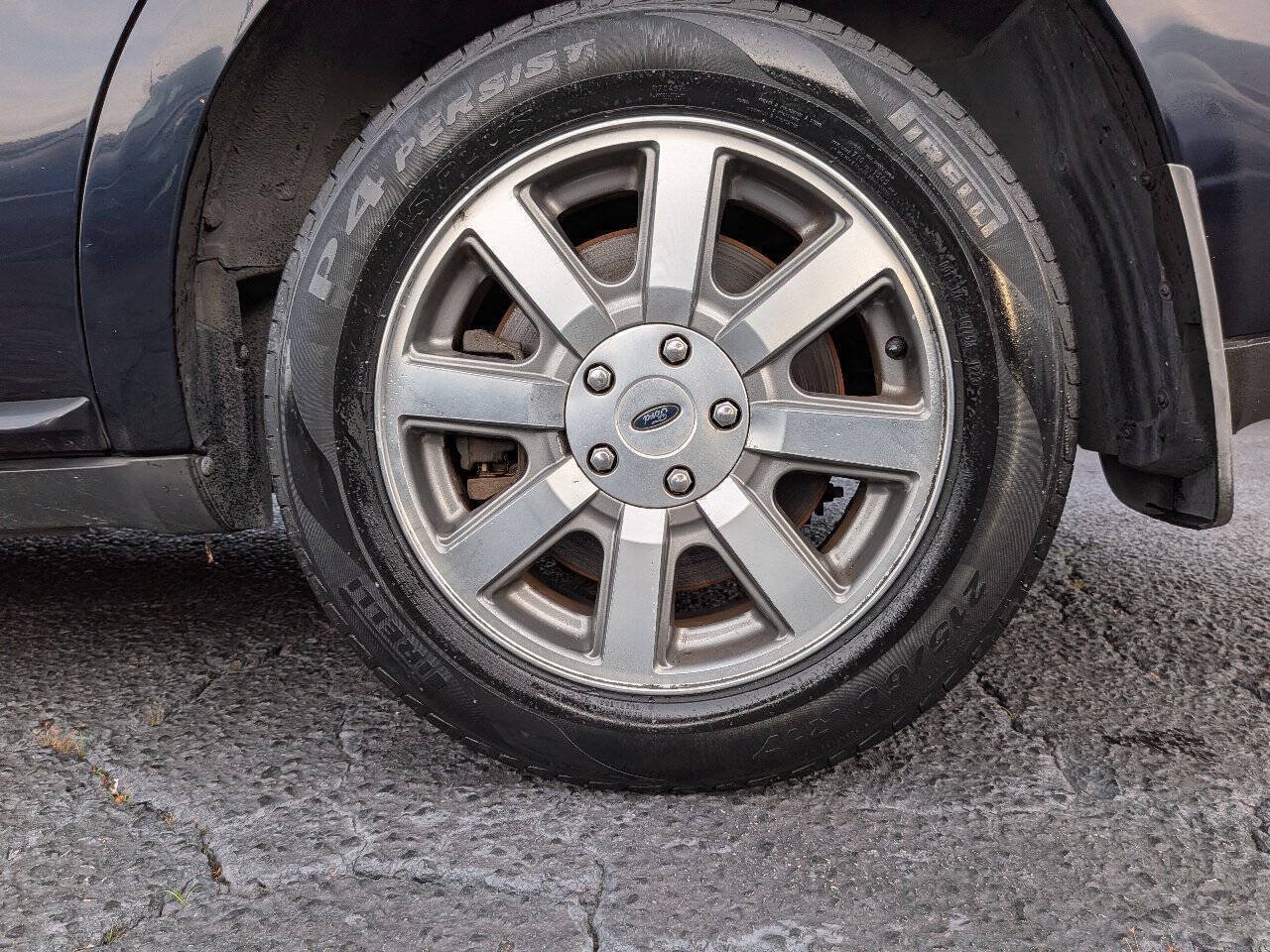 Used 2009 Ford Taurus SEL AWD/4WD image 23