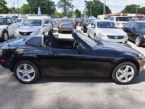 Used 2006 MAZDA MX-5 Miata Touring RWD image 24