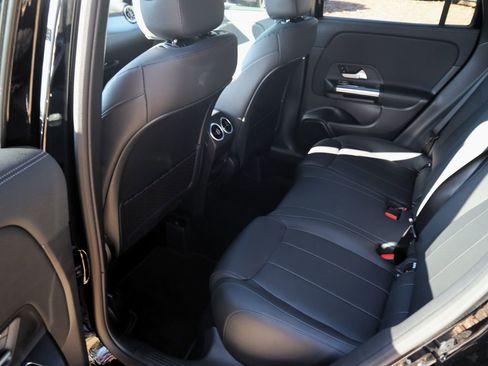 New 2026 Mercedes-Benz GLA 250 image 10