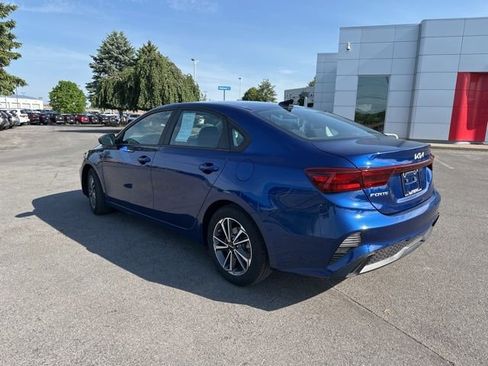 Used 2022 Kia Forte LXS FWD image 3