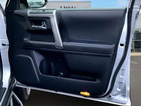 Used 2023 Toyota 4Runner SR5 Premium image 29