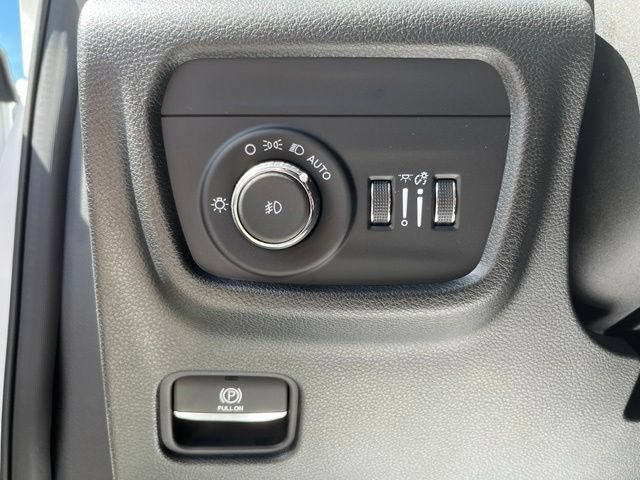 Used 2025 Jeep Grand Cherokee L Limited w/ Trailer Tow Package AWD/4WD image 29