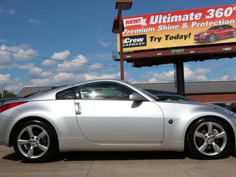 Used 2008 Nissan 350Z Enthusiast image 7