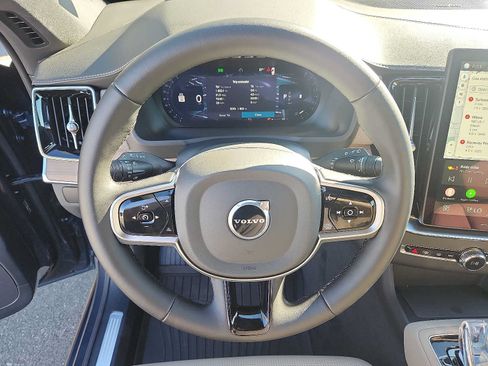 Used 2026 Volvo XC90 B6 Ultra w/ Protection Package Premier AWD/4WD image 19