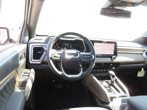 New 2026 GMC Canyon Denali AWD/4WD image 13
