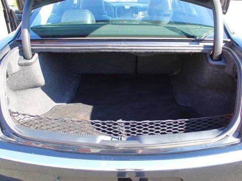 Used 2015 Chrysler 300 C w/ Light Group image 30