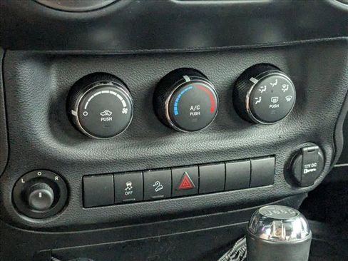 Used 2014 Jeep Wrangler Sport AWD/4WD image 10